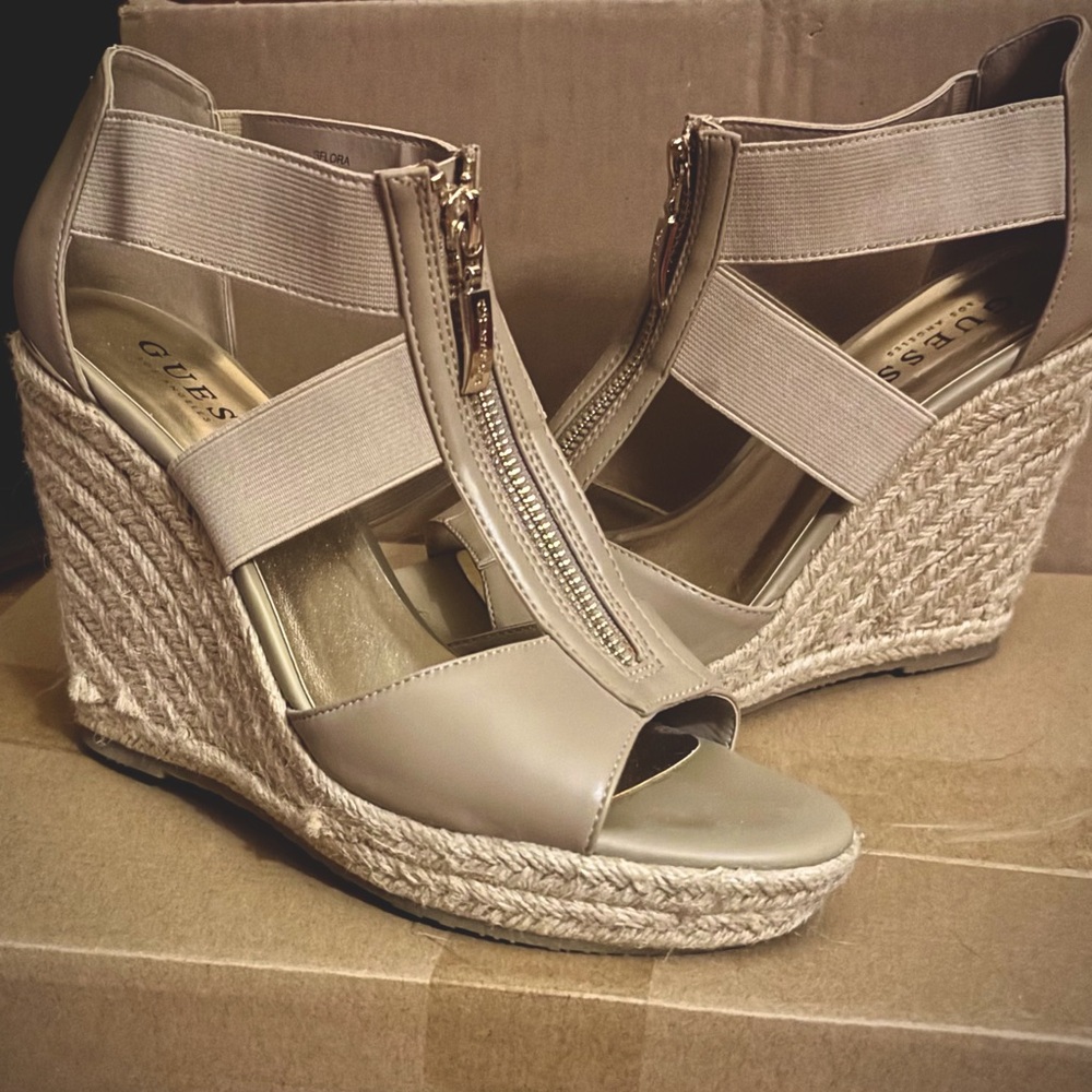 Guess Women's-Beige/Tan-Front Zip Up-Wedge Sandals-Size 9